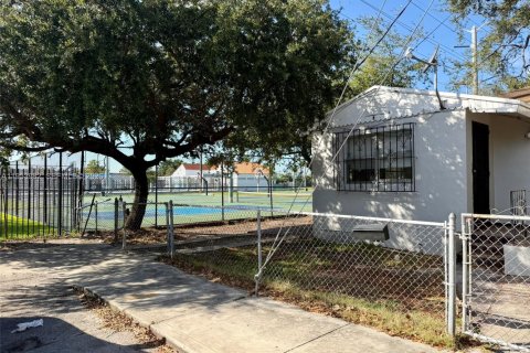 Купить виллу или дом в Майами, Флорида 2 спальни, 82.03м2, № 2010044 - фото 4