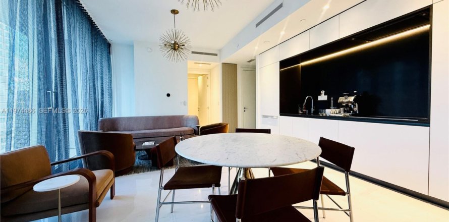 Condo in Miami, Florida, 1 bedroom  № 2052894