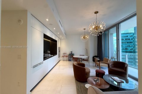 Condo in Miami, Florida, 1 bedroom  № 2052894 - photo 11