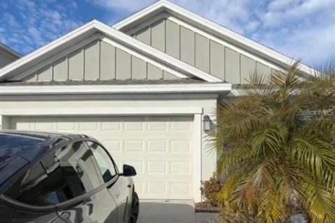 House in Davenport, Florida 3 bedrooms, 133.04 sq.m. № 2166561