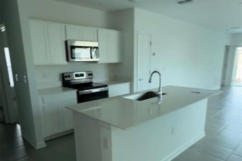 House in Davenport, Florida 3 bedrooms, 133.04 sq.m. № 2166561 - photo 4