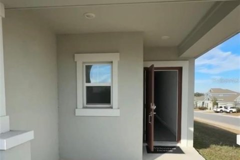 House in Davenport, Florida 3 bedrooms, 133.04 sq.m. № 2166561 - photo 2