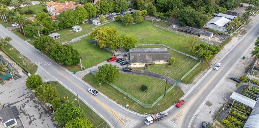 Terreno en Miami, Florida № 1779409