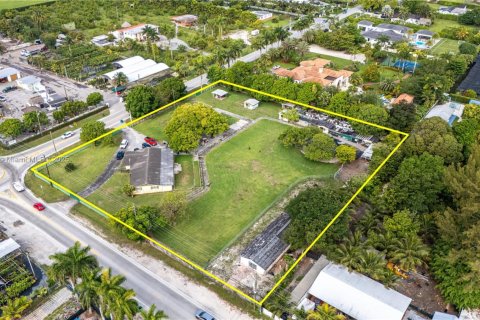 Terreno en venta en Miami, Florida № 1779409 - foto 4