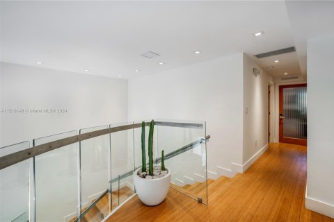 Commercial property in Key Biscayne, Florida № 1729991 - photo 25