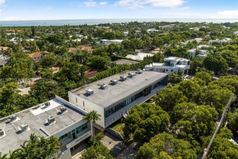 Commercial property in Key Biscayne, Florida № 1729991 - photo 14