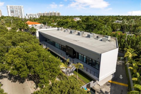 Commercial property in Key Biscayne, Florida № 1729991 - photo 4