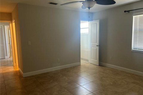House in Port Charlotte, Florida 3 bedrooms, 163.04 sq.m. № 1670787 - photo 15