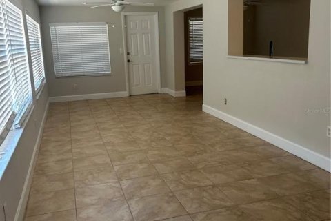 House in Port Charlotte, Florida 3 bedrooms, 163.04 sq.m. № 1670787 - photo 10