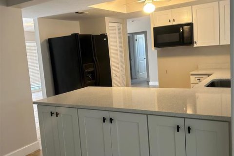 House in Port Charlotte, Florida 3 bedrooms, 163.04 sq.m. № 1670787 - photo 7