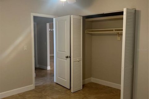 House in Port Charlotte, Florida 3 bedrooms, 163.04 sq.m. № 1670787 - photo 13