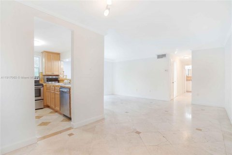 Copropriété à louer à Miami Beach, Floride: 2 chambres, 76.55 m2 № 1972622 - photo 3