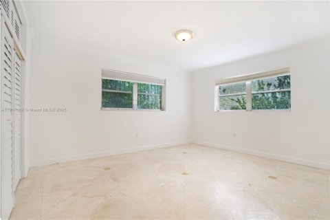 Copropriété à louer à Miami Beach, Floride: 2 chambres, 76.55 m2 № 1972622 - photo 10