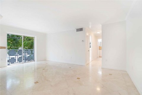 Copropriété à louer à Miami Beach, Floride: 2 chambres, 76.55 m2 № 1972622 - photo 2