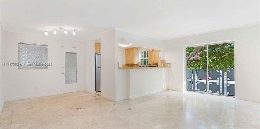 Condo à Miami Beach, Floride, 2 chambres  № 1972622
