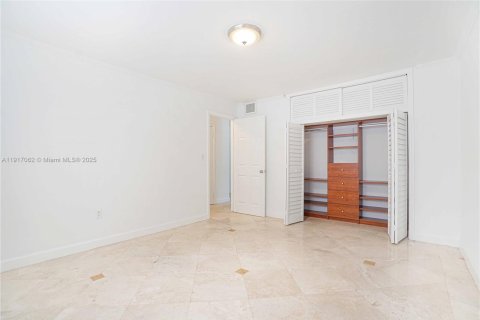 Copropriété à louer à Miami Beach, Floride: 2 chambres, 76.55 m2 № 1972622 - photo 12