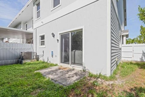 Touwnhouse à louer à Homestead, Floride: 4 chambres, 178.74 m2 № 1940800 - photo 22