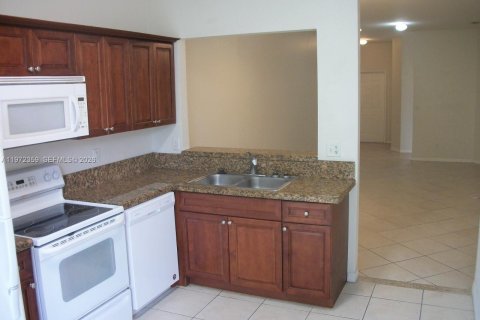 Купить таунхаус в Хомстед, Флорида 3 спальни, 110.46м2, № 2032992 - фото 14