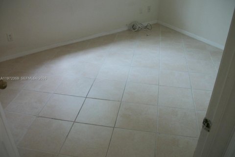 Купить таунхаус в Хомстед, Флорида 3 спальни, 110.46м2, № 2032992 - фото 24