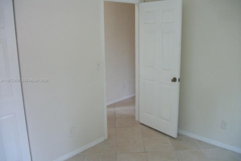 Купить таунхаус в Хомстед, Флорида 3 спальни, 110.46м2, № 2032992 - фото 26