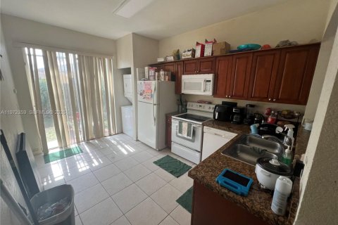 Купить таунхаус в Хомстед, Флорида 3 спальни, 110.46м2, № 2032992 - фото 10