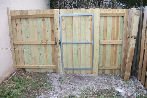 Купить таунхаус в Хомстед, Флорида 3 спальни, 110.46м2, № 2032992 - фото 7