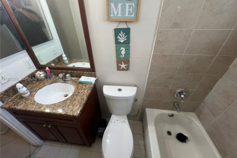 Купить таунхаус в Хомстед, Флорида 3 спальни, 110.46м2, № 2032992 - фото 21