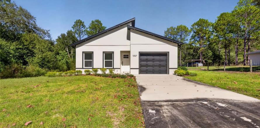 Villa ou maison à Dunnellon, Floride 3 chambres, 111.48 m2 № 2432710