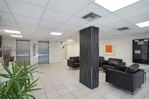 Condo in Miami Beach, Florida, 1 bedroom  № 1749974 - photo 7