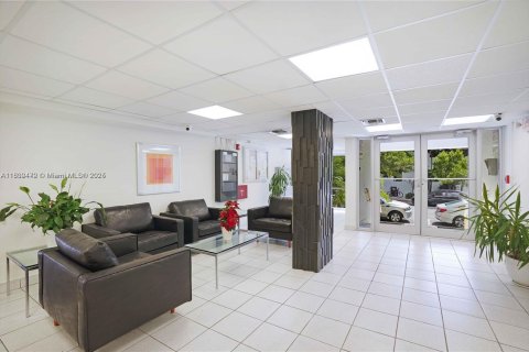Condo in Miami Beach, Florida, 1 bedroom  № 1749974 - photo 6