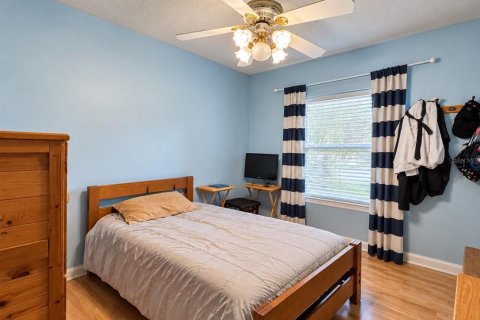 House in Orlando, Florida 4 bedrooms, 184.88 sq.m. № 2391328 - photo 16