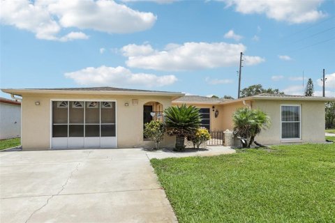 Casa en venta en Holiday, Florida, 2 dormitorios, 133.97 m2 № 1780917 - foto 1