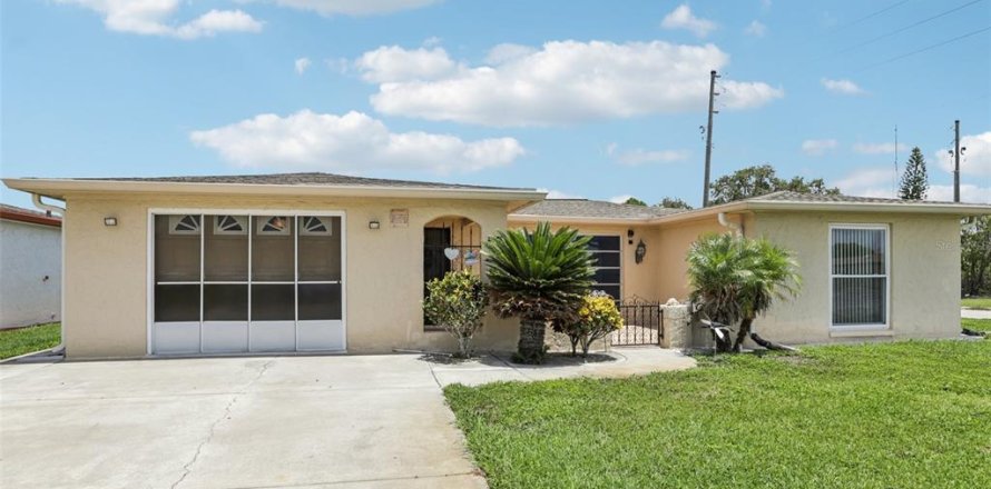 Casa en Holiday, Florida 2 dormitorios, 133.97 m2 № 1780917