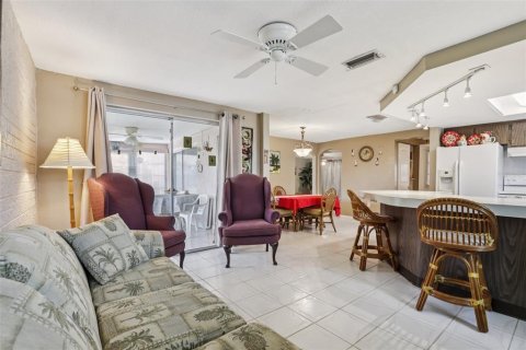 Casa en venta en Holiday, Florida, 2 dormitorios, 133.97 m2 № 1780917 - foto 14