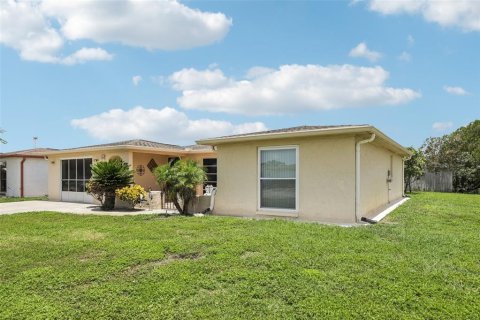Casa en venta en Holiday, Florida, 2 dormitorios, 133.97 m2 № 1780917 - foto 4