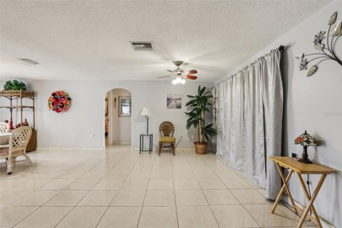Casa en venta en Holiday, Florida, 2 dormitorios, 133.97 m2 № 1780917 - foto 10