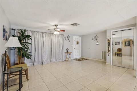Casa en venta en Holiday, Florida, 2 dormitorios, 133.97 m2 № 1780917 - foto 9
