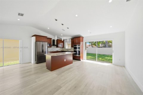 Villa ou maison à vendre à Hialeah, Floride: 3 chambres, 103.12 m2 № 2069421 - photo 9