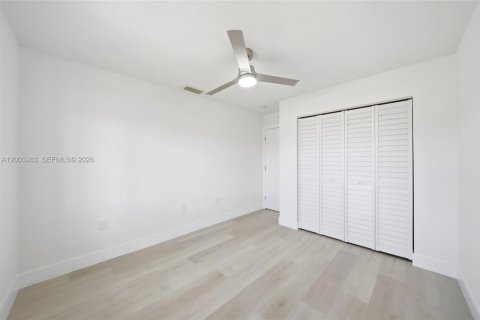 Villa ou maison à vendre à Hialeah, Floride: 3 chambres, 103.12 m2 № 2069421 - photo 23