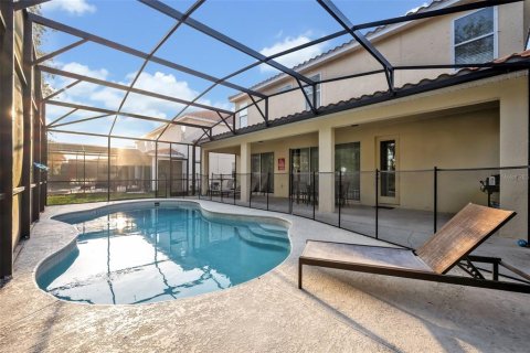House in Davenport, Florida 9 bedrooms, 372.72 sq.m. № 1732361 - photo 30