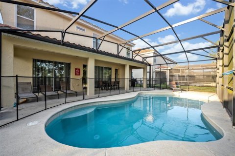 House in Davenport, Florida 9 bedrooms, 372.72 sq.m. № 1732361 - photo 24