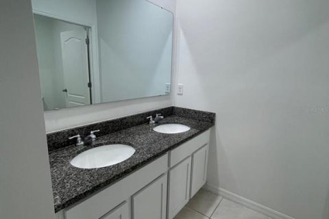 Villa ou maison à vendre à Deltona, Floride: 5 chambres, 241.64 m2 № 2415460 - photo 23