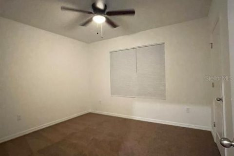 Villa ou maison à vendre à Deltona, Floride: 5 chambres, 241.64 m2 № 2415460 - photo 15