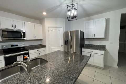 Villa ou maison à vendre à Deltona, Floride: 5 chambres, 241.64 m2 № 2415460 - photo 7