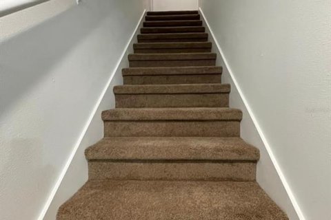 Villa ou maison à vendre à Deltona, Floride: 5 chambres, 241.64 m2 № 2415460 - photo 10