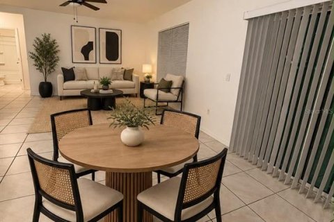 Villa ou maison à vendre à Deltona, Floride: 5 chambres, 241.64 m2 № 2415460 - photo 8