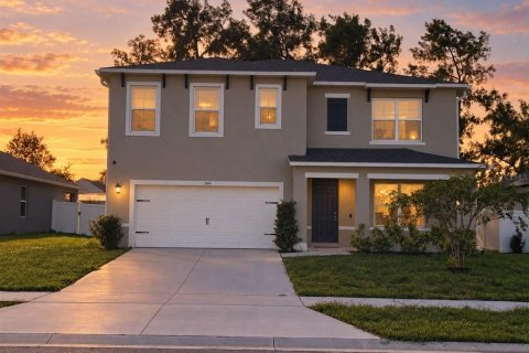 Villa ou maison à Deltona, Floride 5 chambres, 241.64 m2 № 2415460