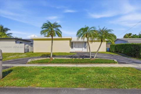 House in Sunrise, Florida 3 bedrooms, 148.64 sq.m. № 1986851 - photo 23