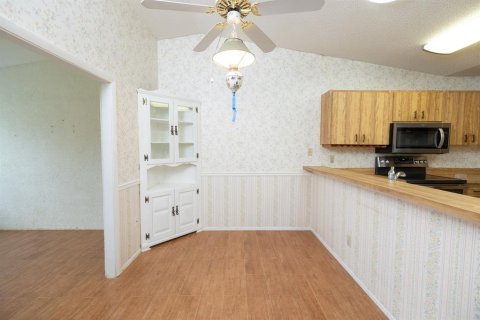 Condo in Sarasota, Florida, 2 bedrooms  № 1561070 - photo 11