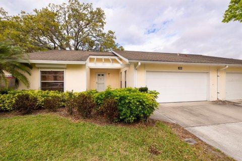 Condo in Sarasota, Florida, 2 bedrooms  № 1561070 - photo 1